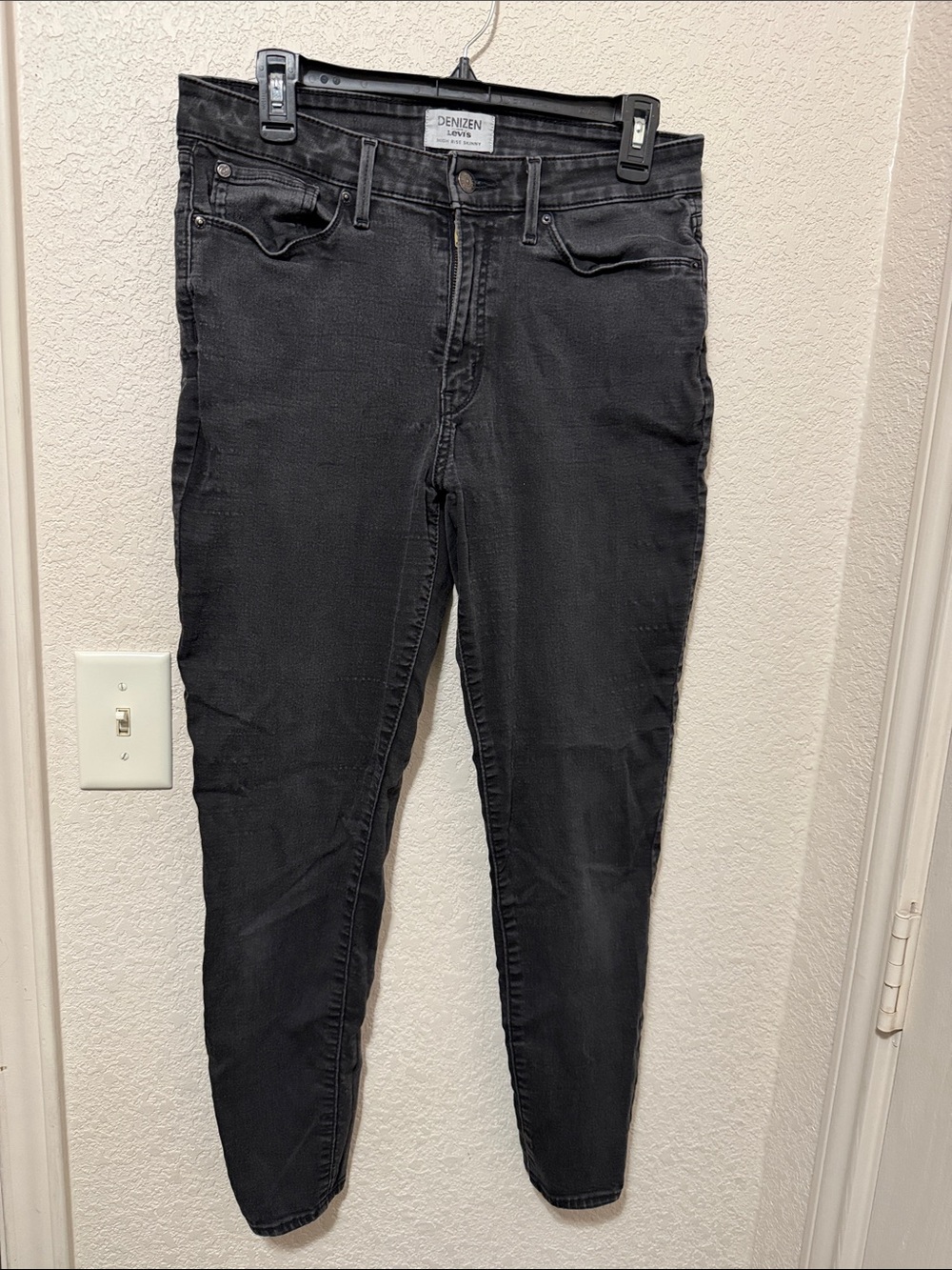 Denizen from Levi's Faded Black Skinny Jeans
